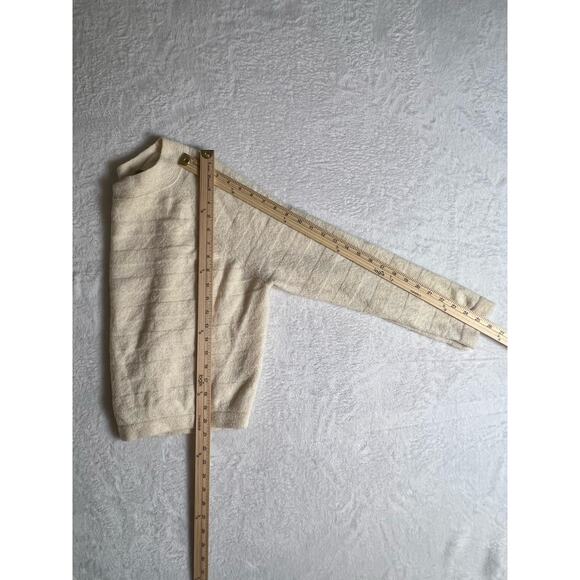Women’s Wool Sweater Sz L Cream Minimalist Capsule Wardrobe Quiet Luxury Classic - Picture 4 of 9
